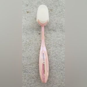 ❌SOLD‼️ Contour Blending Brush! ⭐️HP! Host Pick!⭐️